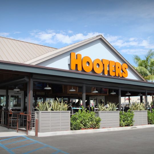 Hooters
