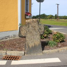 Mord- und Sühnekreuz vor Sollschwitz 19 (an der Kirche)