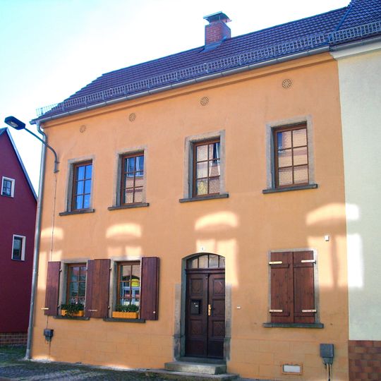Wohnhaus in halboffener Bebauung Grüne Straße 6