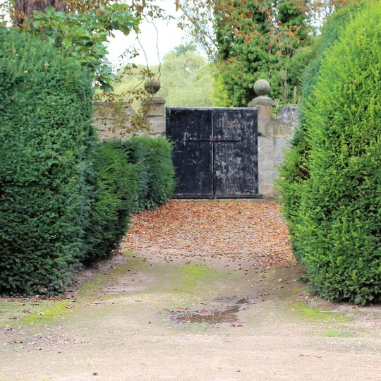 Two Pairs Of Cherubs To North West Of The Grand Basin In Melbourne Hall Gardens