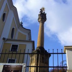 Sloup Nejsvější Trojice v Zábřehu u kostela svatého Bartoloměje