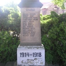 Pomník padlým ve Vinařicích u Loun