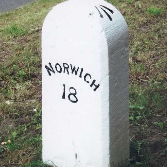 Milestone, 20yds W of jct with B1077