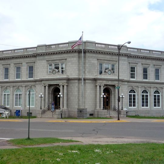 Ironwood Memorial/Municipal Building