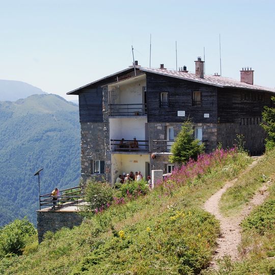 Kozya stena hut