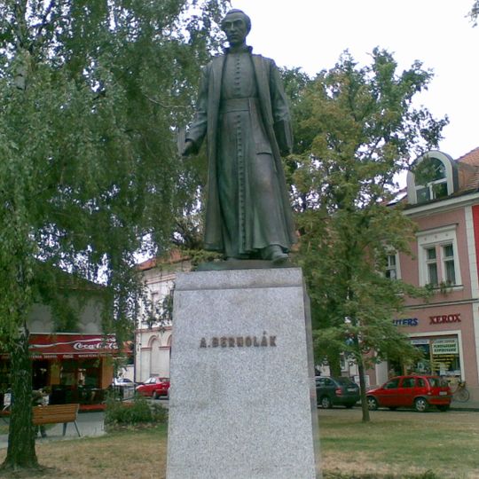 Jazykovedec, národov.