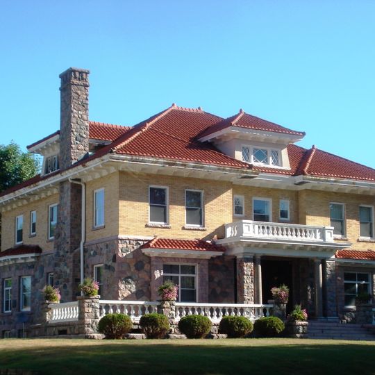 Leroy R. Willard House