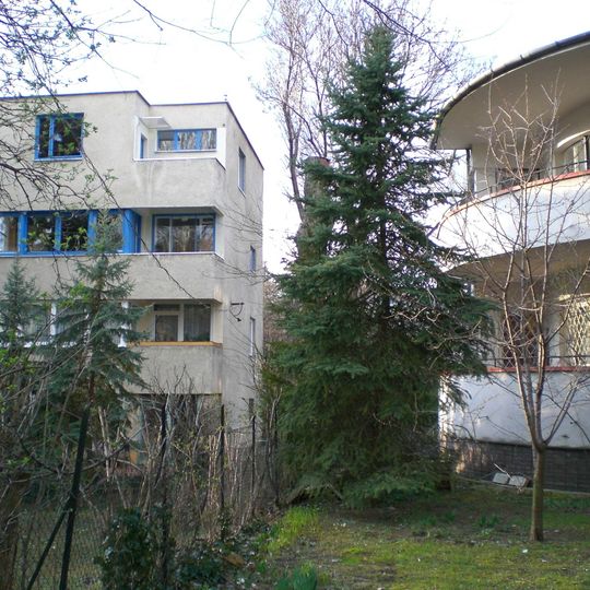 Wohnhaus Lotz Károly utca 4B