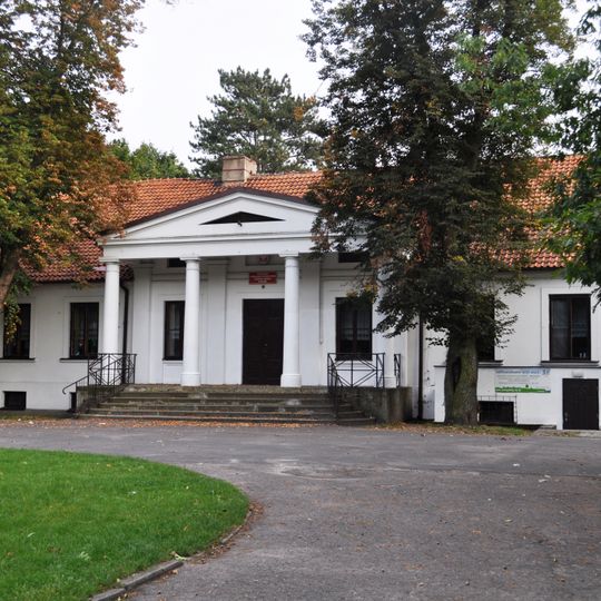 Manor in Golina