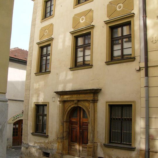 Purkrabská 8