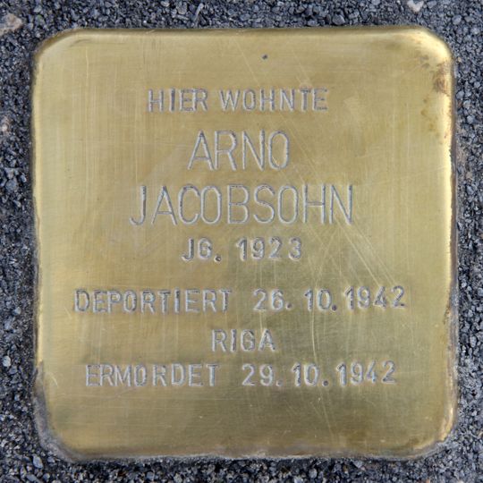 Stolperstein en memoria de Arno Jacobsohn