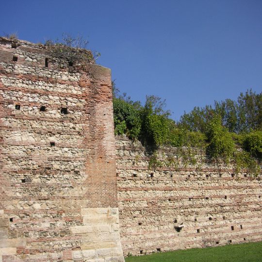 Mura della Rocchetta