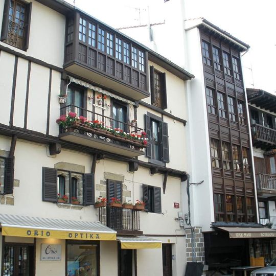 Casa Herriko Enparantza 3