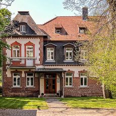 Villa Kirschbergstraße 44