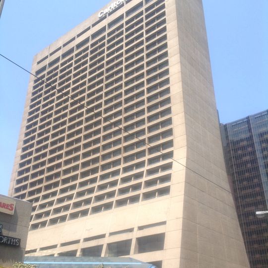 Carlton Hotel