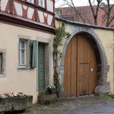 Klingengasse 9, Gartenmauer