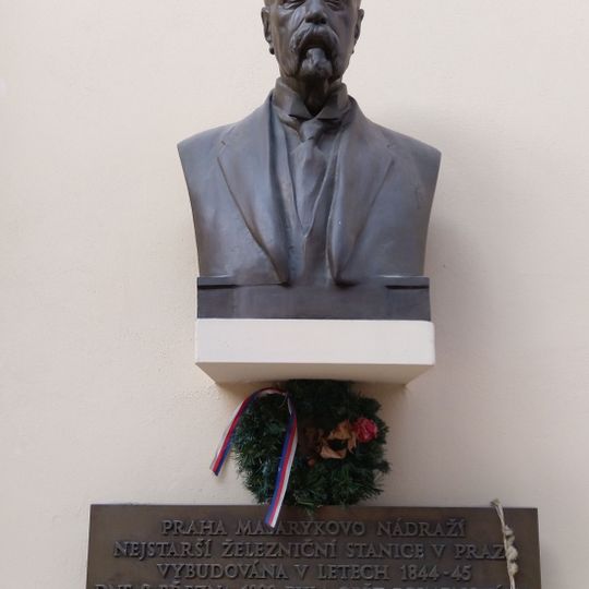 Busta T. G. Masaryka na Masarykově nádraží v Praze