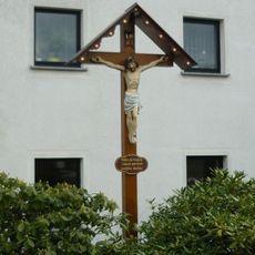 Betkreuz Dorfplatz 4 (bei)