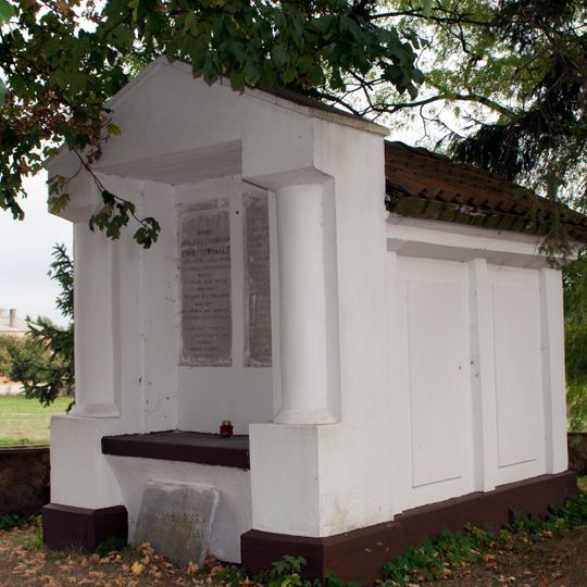Smorczewski cemetery chapel in Miłkowice-Maćki