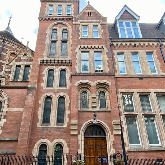 21, Binney Street W1