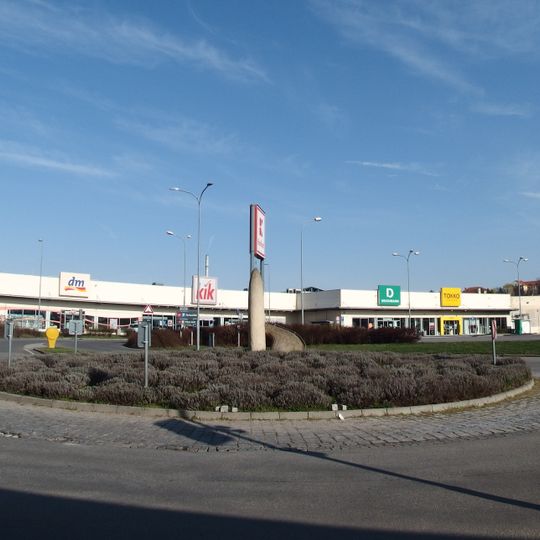 Kamenná plastika Vývod bokem ve Vlčnovské ulici v Uherském Brodu