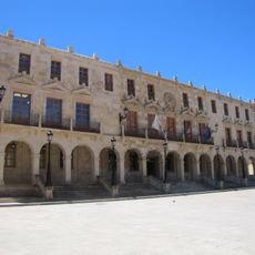 Casa de los Doce Linajes