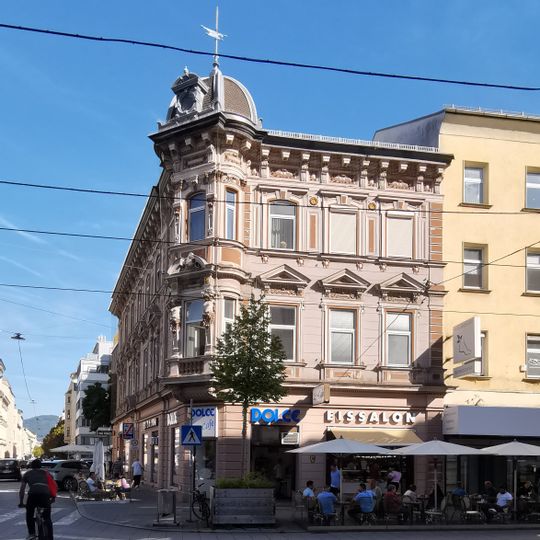 Schillerstraße 2/Landstraße 95