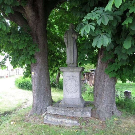 Socha svatého Donáta v Defurových Lažanech na rozcestí