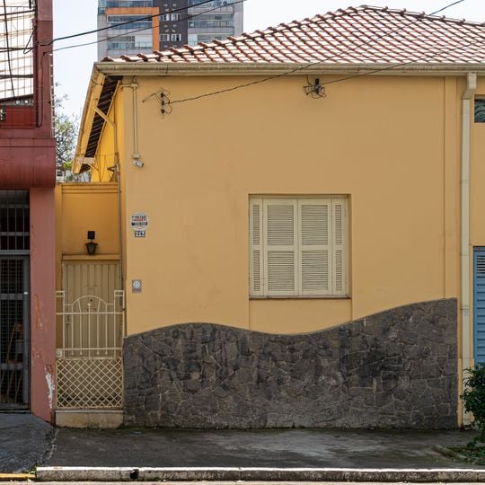 Imóvel à Rua Dona Inácia Uchoa, nº 213