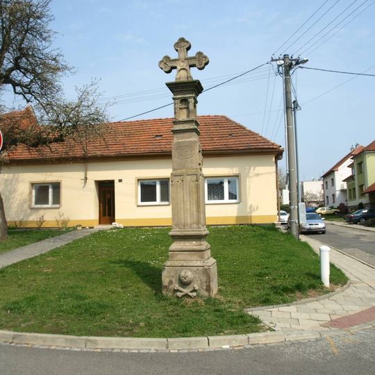 Kříž v Sadech v ulici Pod Lipkami