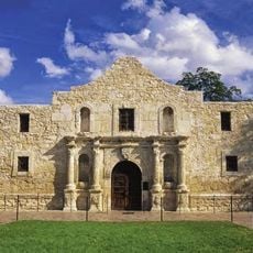 Alamo Plaza