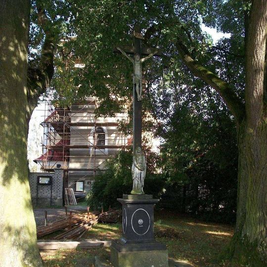 Kříž u kostela v Mnichu