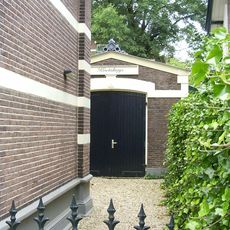 Voormalig koetshuis