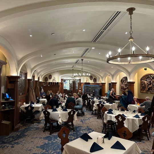 Knight's Bar