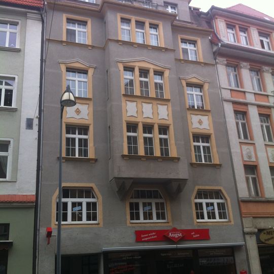 Wohn- und Geschäftshaus Karl-Marx-Straße 1