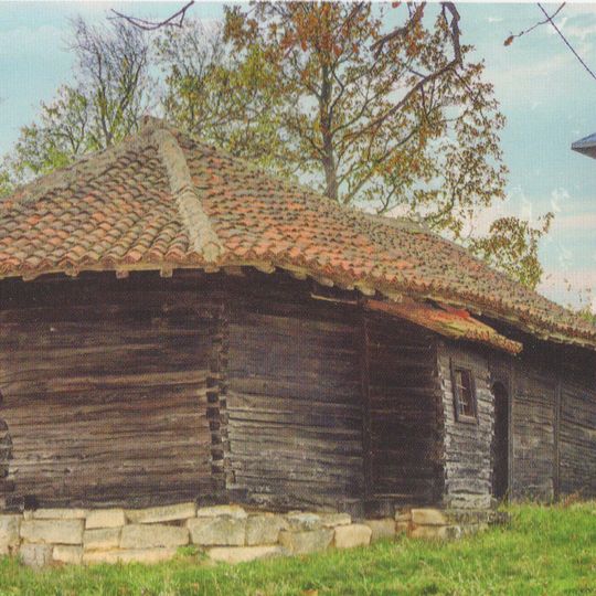 Црква брвнара у Поповици