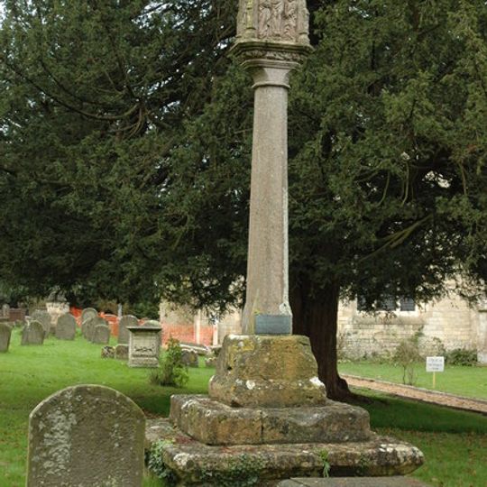 Churchyard cross in Holy Trinity churchyard