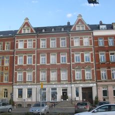 Mietshaus in geschlossener Bebauung Thomas-Mann-Platz 6