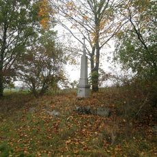 Kříž u Podtchořovického mlýna východně od Tchořovic