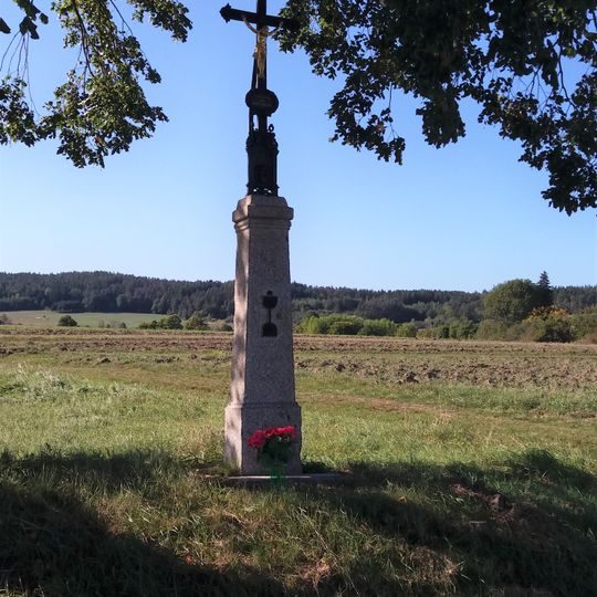 Kříž jižně od Lhovic