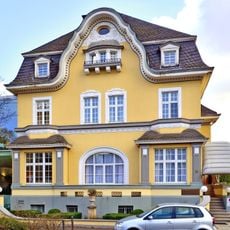 Friedrich-Ebert-Straße 25