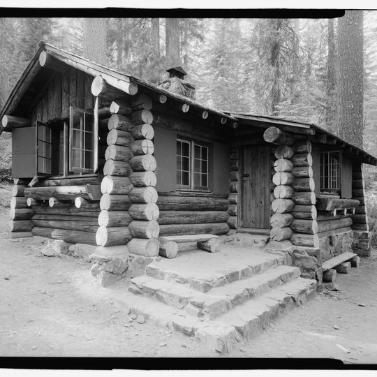 Merced Grove Ranger Station