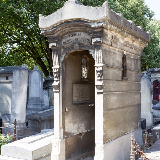 Grave of Defais-Delalande