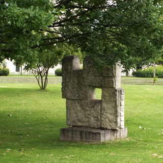 Stone sculpture (Wolfgang Gross-Mario)
