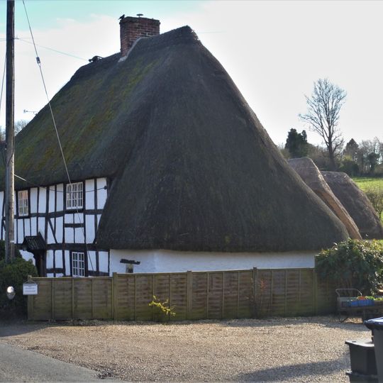 Stable To Rear Of No 35