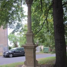 Sloup se sousoším Nejsvětější Trojice