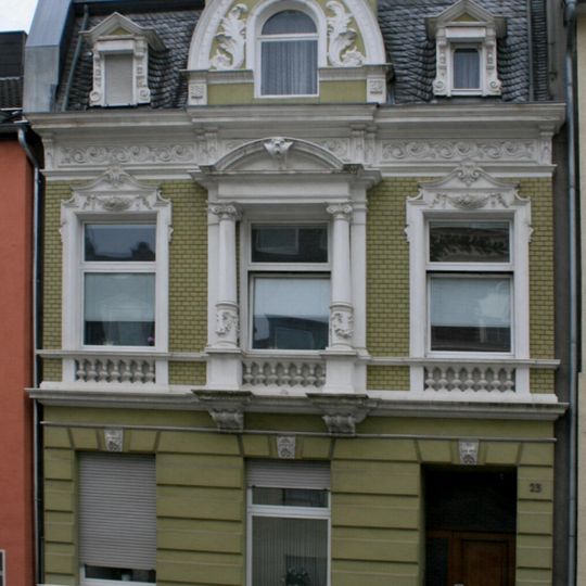 Barbarossastraße 23