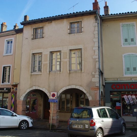 Immeuble à arcades