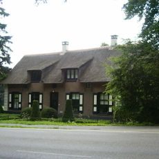 Mariëndaal: dienstwoning annex zomerhuis met waterpomp