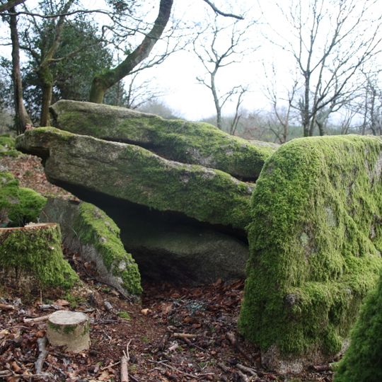 Allée couverte de Keroual